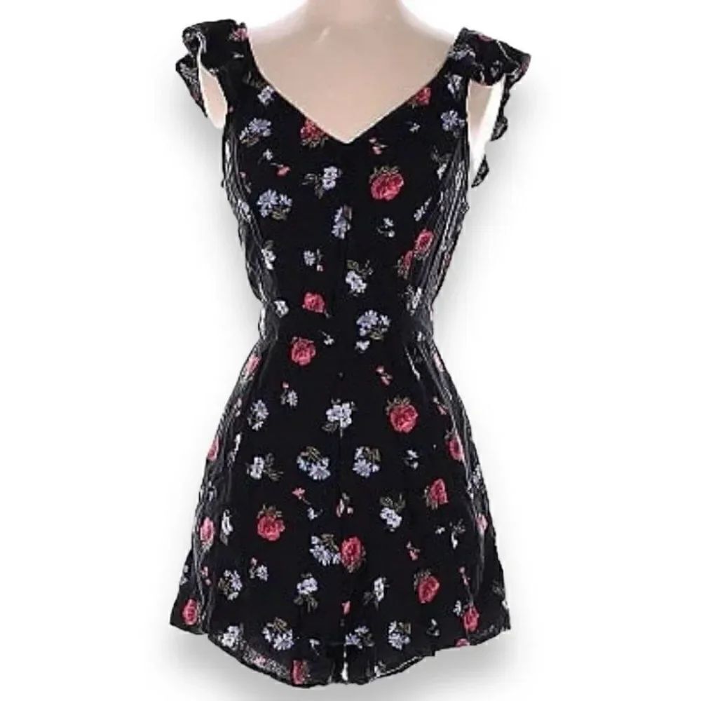 American Eagle Petite Floral Romper